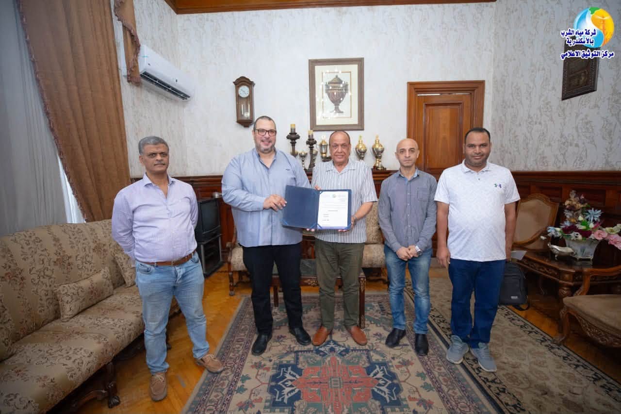رئيس مياه الإسكندرية يستقبل رئيس جمعية «مصدر خير» لتعزيز التعاون وسداد تكلفة توصيل ومد خطوط المياه للأسر الأشد احتياجًا بمنطقة مرغم …