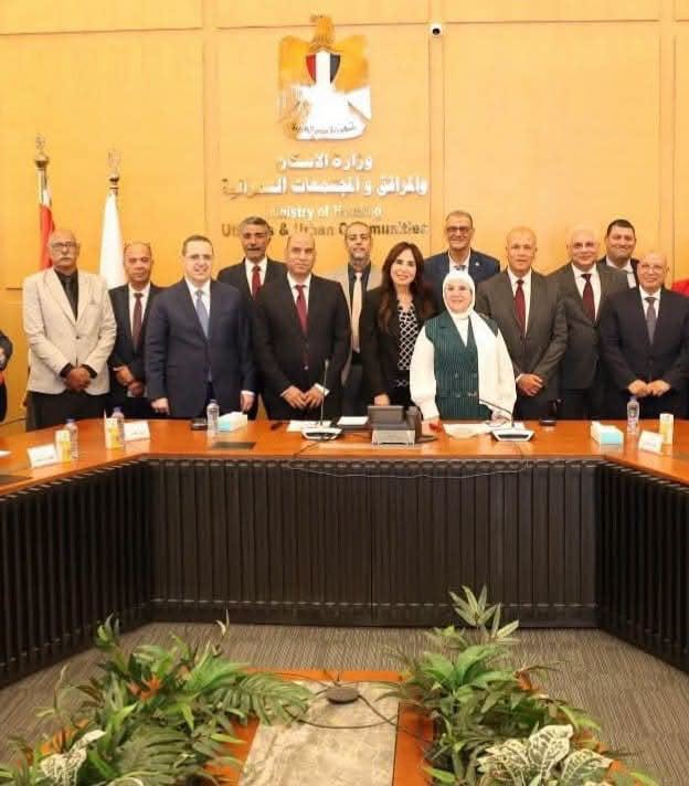 وزيرة الإسكان ووزير العمل يكرمان أوائل طلاب مدرسة مياه الإسكندرية …